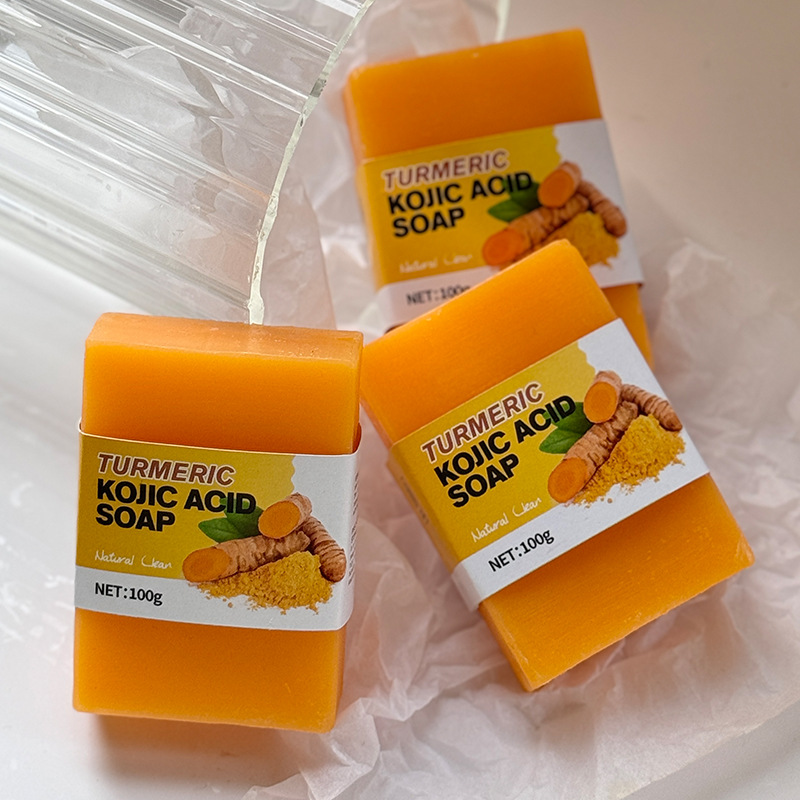 手作りのコジック酸石鹸、エッセンシャルオイル配合、肌のブライ - Kojic Acid Soap のレビューと価格